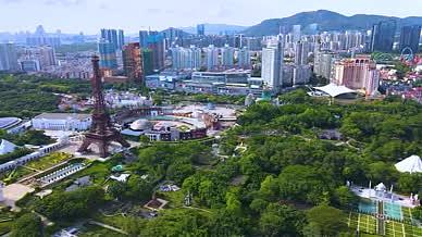 航拍城市公园深圳世界之窗游乐场公园景观视频的预览图